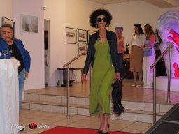 Fashion Show in der Contemplor Galerie Wien am 16. 03. 2024